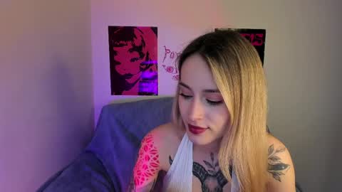 Snapshot of aviva_faith chatting on 03/29/26, 04:40 Aviva online show from 03/29/26, 04:40