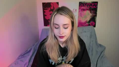 Snapshot of aviva_faith chatting on 04/16/26, 09:39 Aviva online show from 04/16/26, 09:39