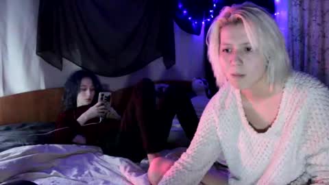 Avny online show from 10/27/25, 12:04