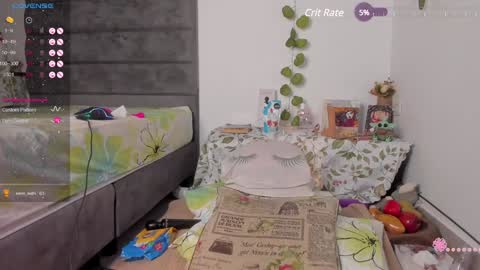 Snapshot of avril_jackson chatting on 01/21/25, 07:47 Avril online show from 01/21/25, 07:47