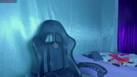 Snapshot of avril_jonson chatting on 03/08/26, 02:04 avril_jonson online show from 03/08/26, 02:04