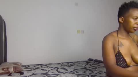 Snapshot of avril_lily chatting on 02/03/26, 07:35 Avril online show from 02/03/26, 07:35