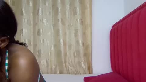 Snapshot of avril_lily chatting on 02/06/26, 04:21 Avril online show from 02/06/26, 04:21