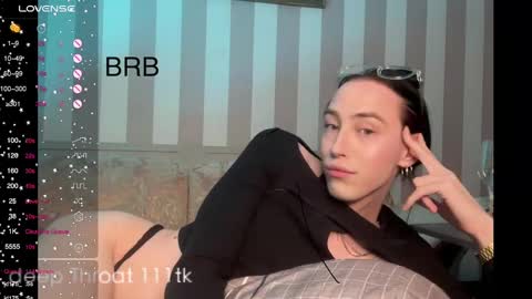 avril_pearly_ online show from 01/02/25, 01:06