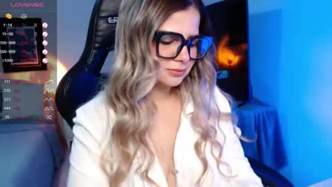 Avrill Morgan online show from 09/22/25, 08:33