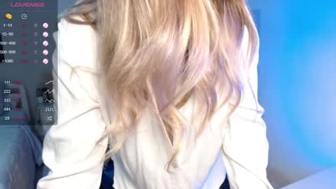 Snapshot of avrill_morgan chatting on 03/11/26, 08:37 Avrill Morgan online show from 03/11/26, 08:37