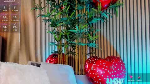 AVRILL CYRUX online show from 02/14/25, 10:28