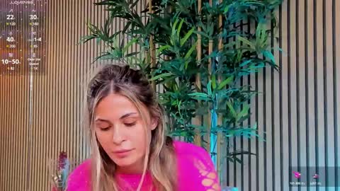 AVRILL CYRUX online show from 03/06/25, 02:29