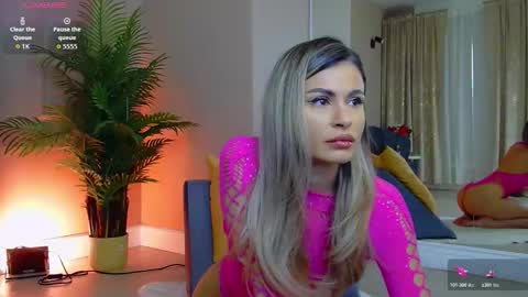 AVRILL CYRUX online show from 02/27/26, 08:14