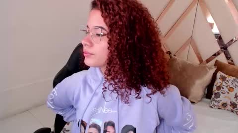 Avril  online show from 01/07/26, 11:56