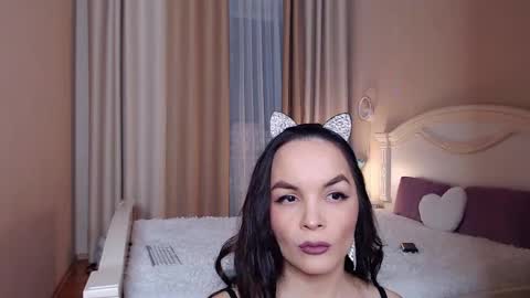 Avrora Inst online show from 11/23/25, 06:52