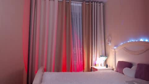 Snapshot of avrora_lew_ chatting on 03/27/26, 09:47 Avrora Inst online show from 03/27/26, 09:47