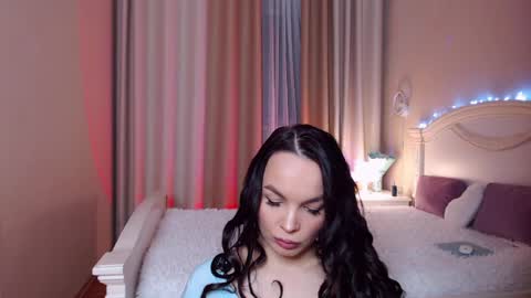 Snapshot of avrora_lew_ chatting on 04/12/26, 08:58 Avrora Inst online show from 04/12/26, 08:58