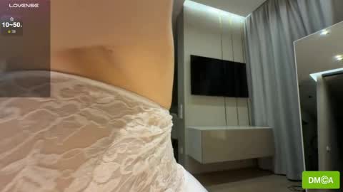 Snapshot of avroramy chatting on 05/08/26, 06:24 Avrora online show from 05/08/26, 06:24