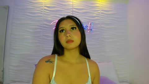 Snapshot of avymilton chatting on 12/10/24, 11:32 Avy  online show from 12/10/24, 11:32