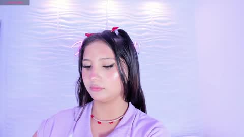 Snapshot of avymilton chatting on 12/17/24, 11:39 Avy  online show from 12/17/24, 11:39