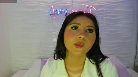 Snapshot of avymilton chatting on 02/17/25, 11:34 Avy  online show from 02/17/25, 11:34