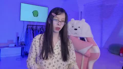 Snapshot of awa_katy chatting on 02/13/25, 10:22 katy online show from 02/13/25, 10:22