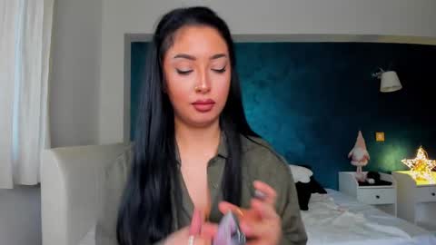 Jolie online show from 03/12/25, 06:40