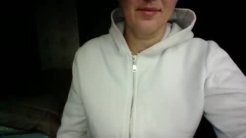 Snapshot of awesomeladyy chatting on 12/17/24, 08:34 awesomeladyy online show from 12/17/24, 08:34