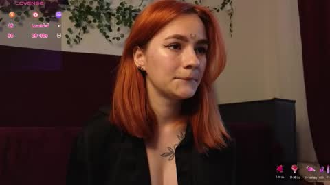 Tris online show from 10/22/25, 02:45