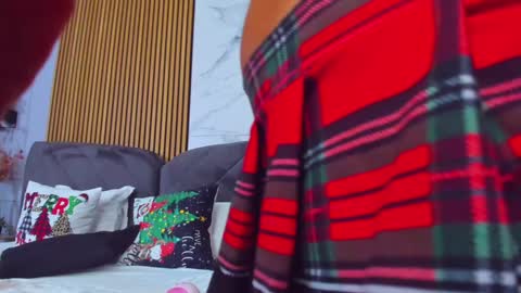 Ella online show from 12/18/24, 11:34