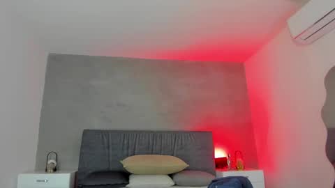 Axara online show from 12/14/25, 03:17