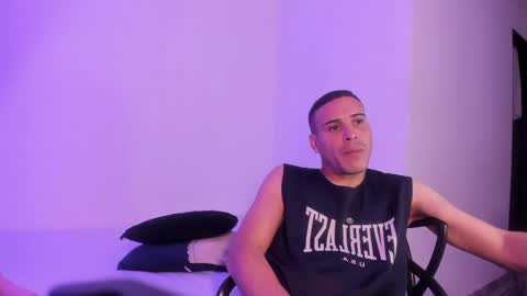 axel__fierro online show from 04/16/26, 09:04