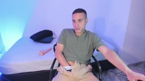 axel__fierro online show from 04/18/26, 08:20