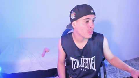 axel__fierro online show from 04/25/26, 08:39