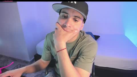 axel__fierro online show from 05/03/26, 08:04