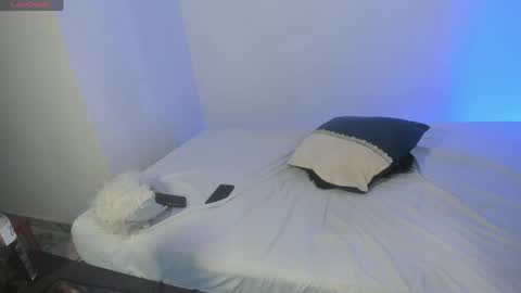 axel__fierro online show from 05/16/26, 08:07