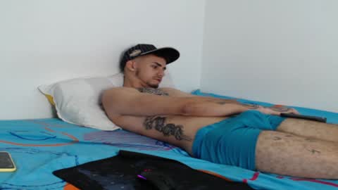 Axel online show from 01/12/25, 02:41