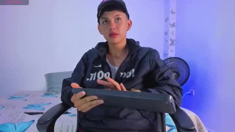 AXEL online show from 10/18/25, 11:33