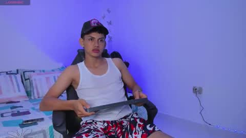 AXEL online show from 10/25/25, 11:40