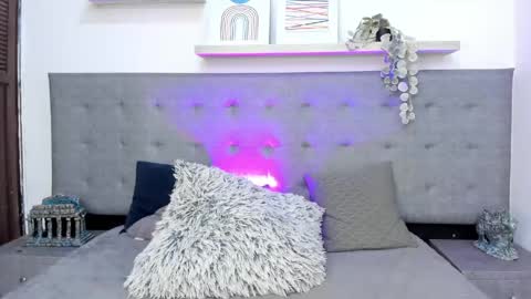 AXEL  online show from 04/24/26, 12:46