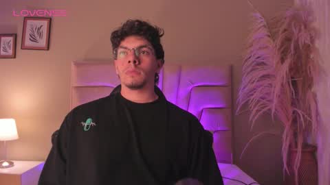 Yooung King  online show from 02/28/26, 04:24