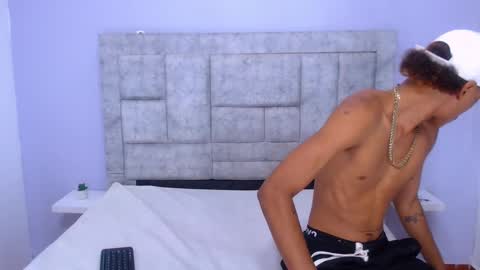 Snapshot of axel_diamond chatting on 02/19/25, 01:06 axel_diamond online show from 02/19/25, 01:06