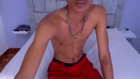 Snapshot of axel_diamond chatting on 02/20/25, 04:14 axel_diamond online show from 02/20/25, 04:14