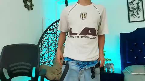 axel_draven online show from 10/16/25, 11:11