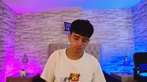 axel_draven online show from 11/05/25, 11:10