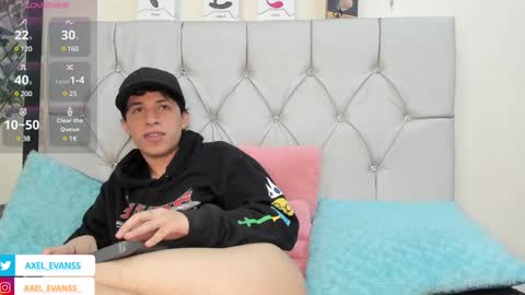 Axel Evanss online show from 12/04/24, 03:21