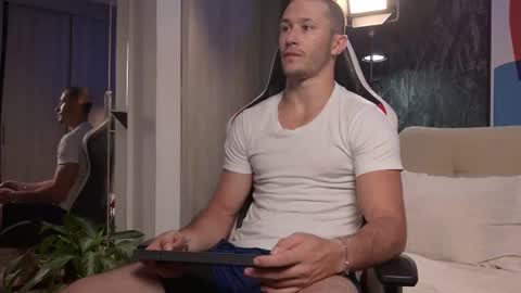 Axel Fairchaild online show from 11/19/25, 12:05