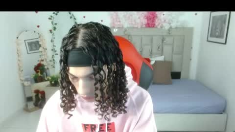 Snapshot of axel_fox7 chatting on 05/08/26, 12:38 Axel online show from 05/08/26, 12:38