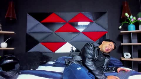 Snapshot of axel_hendrick chatting on 02/12/26, 11:27 axel_hendrick online show from 02/12/26, 11:27