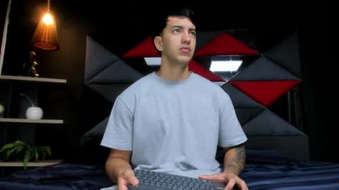 Snapshot of axel_hendrick chatting on 02/20/26, 11:22 axel_hendrick online show from 02/20/26, 11:22