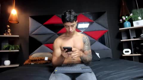 Snapshot of axel_hendrick chatting on 03/14/26, 12:21 axel_hendrick online show from 03/14/26, 12:21