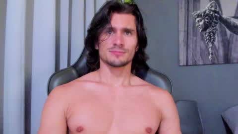 Axel online show from 12/30/24, 11:38