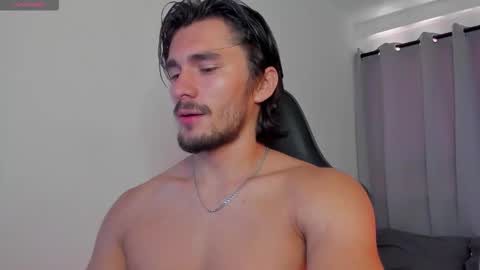 Axel online show from 09/25/25, 03:38