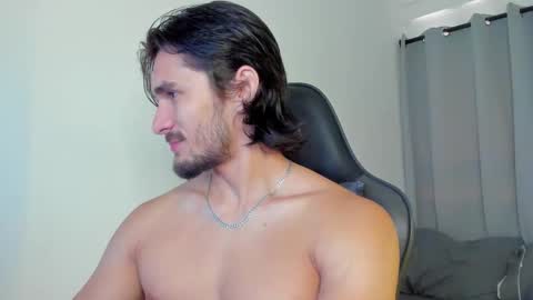 Axel online show from 09/30/25, 04:12